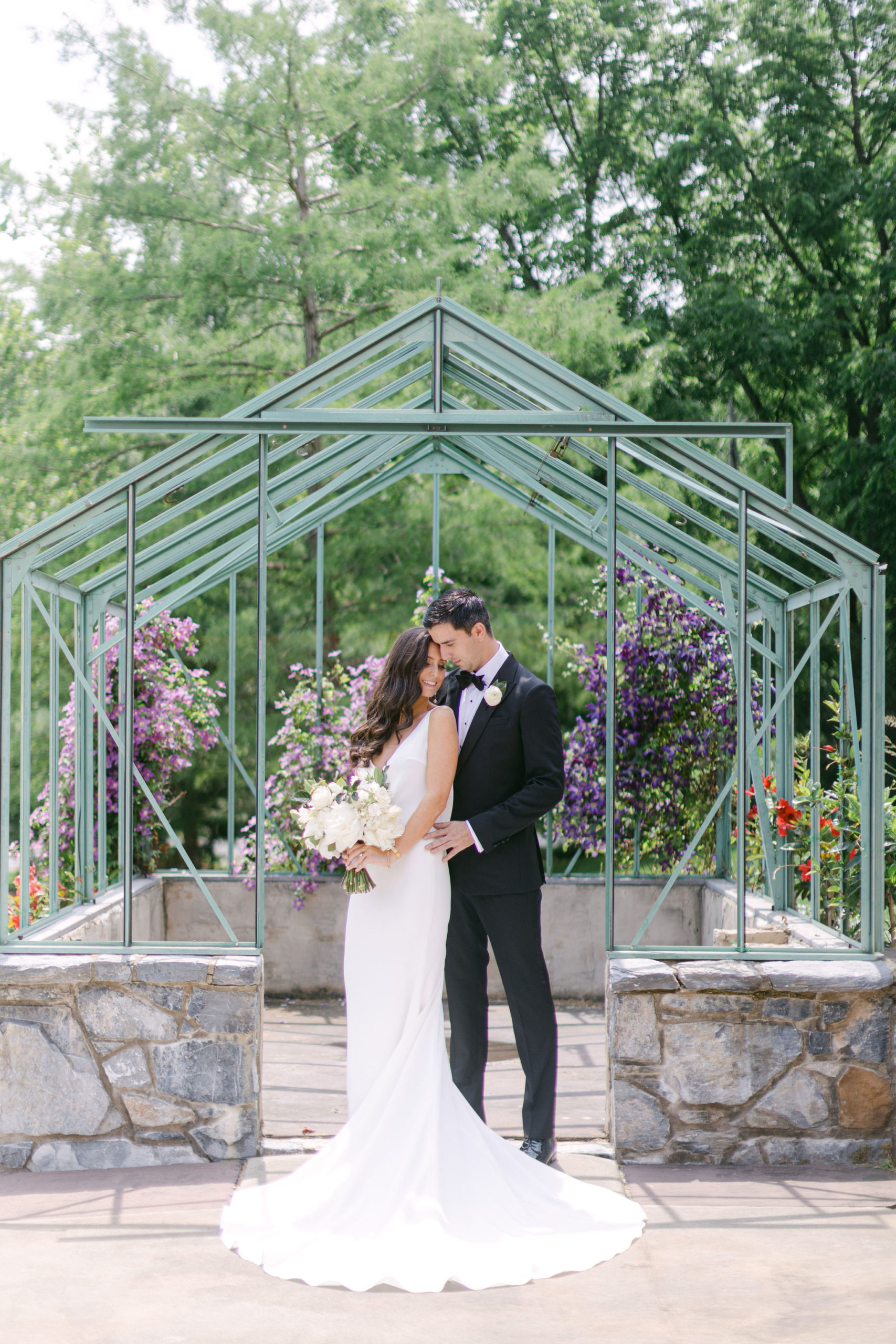 Outdoor Summer Farmhouse Wedding | Philadelphia Wedding Photographer